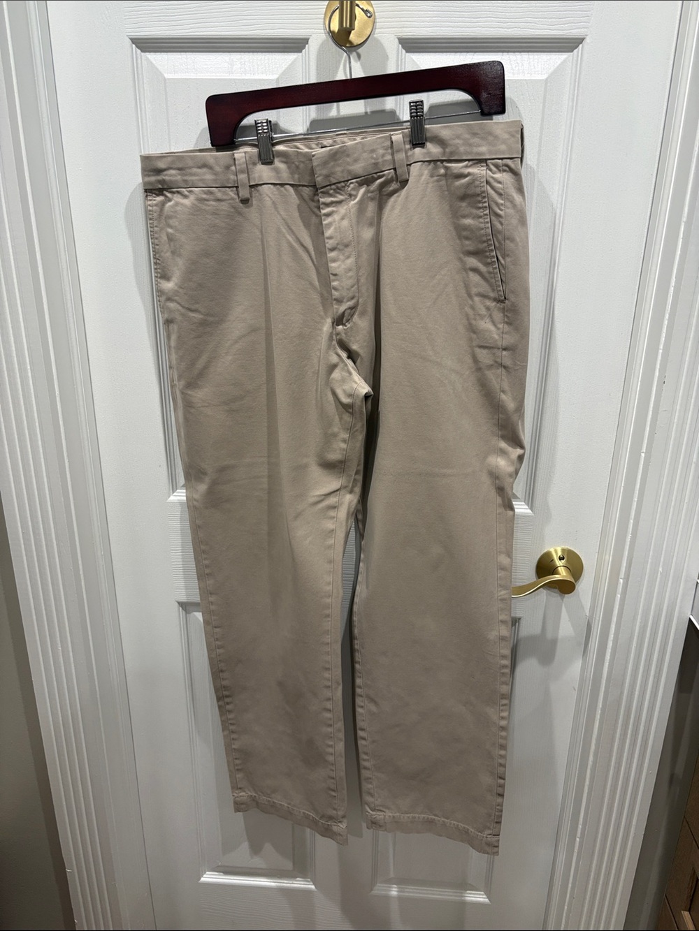 Banana Republic Emerson straight leg light tan chinos